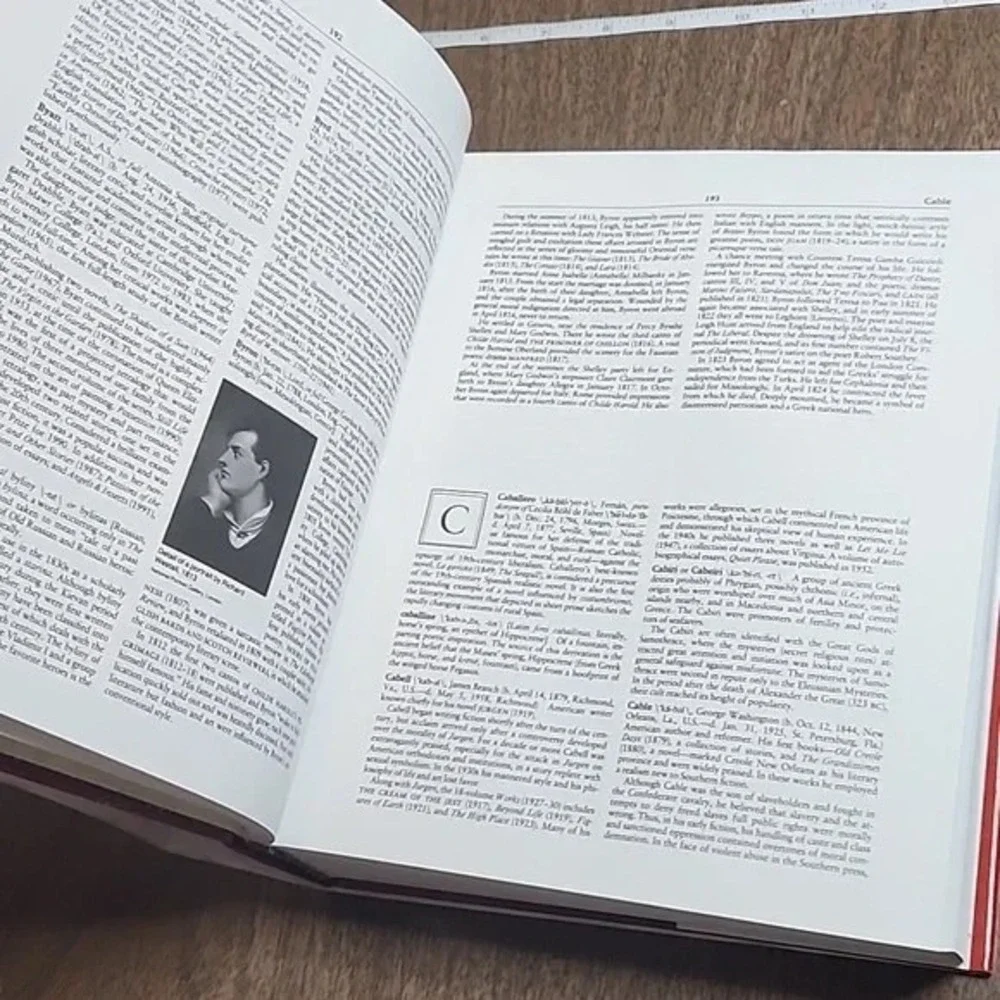 Merriam-Webster's Encyclopedia of Literature, Hardcover‎
